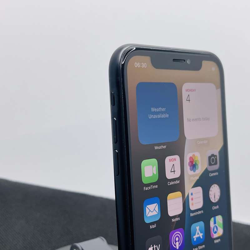 Apple iPhone XR 64GB Black (3 Month Warranty)