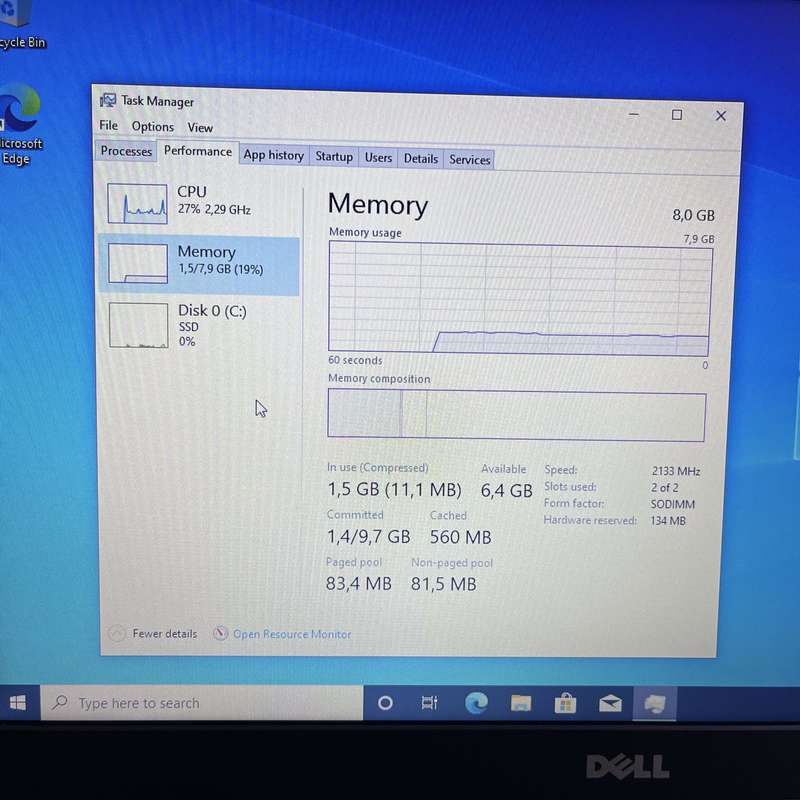 Dell Vostro 15 7th Gen "Core i3" 2.30GHz 8GB RAM 256GB SSD Black - Minor Bright Spots