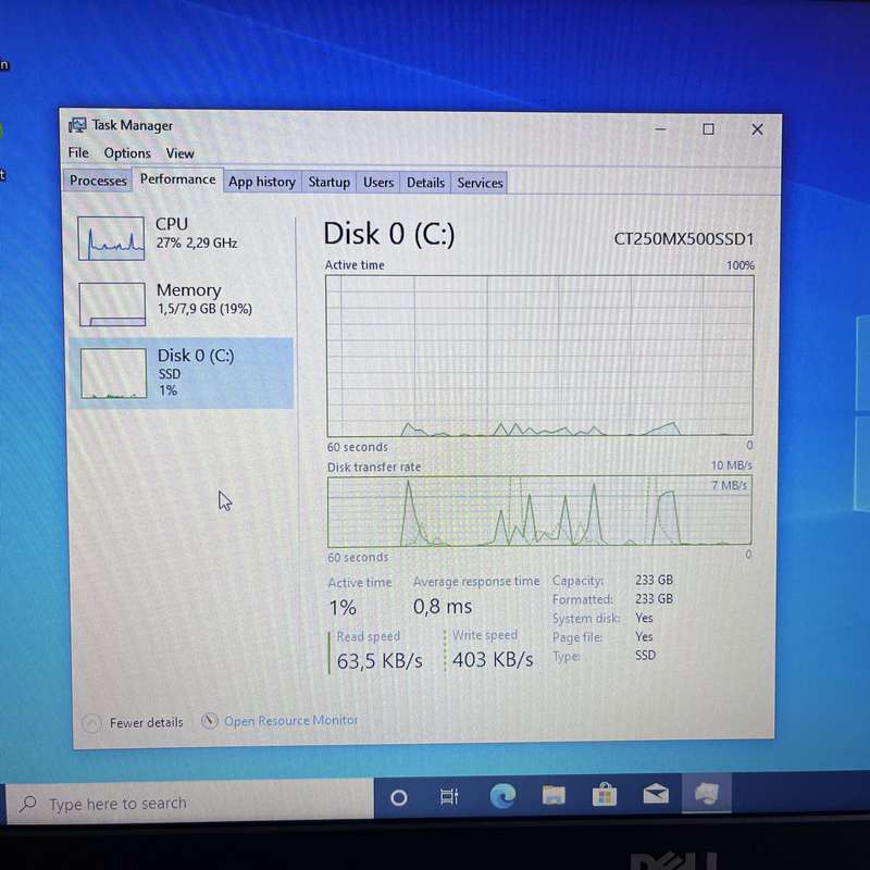 Dell Vostro 15 7th Gen "Core i3" 2.30GHz 8GB RAM 256GB SSD Black - Minor Bright Spots