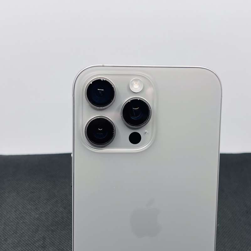 Apple iPhone 16 Pro Max 256GB Desert Titanium (12 Month Warranty) - Chipped Camera