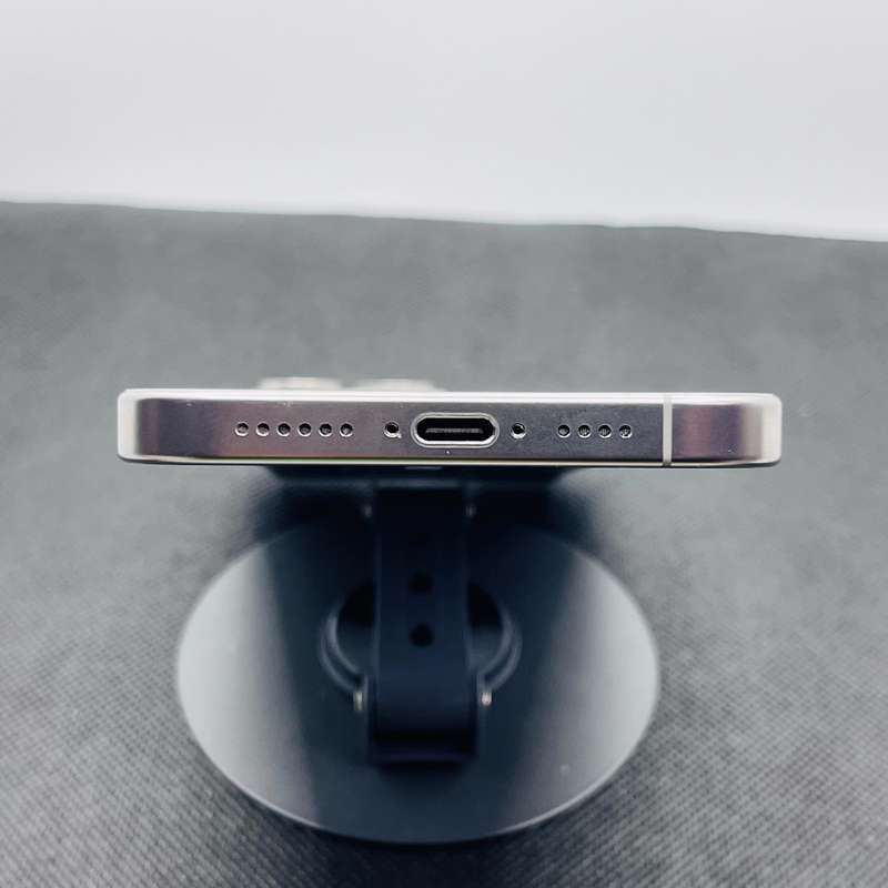 Apple iPhone 16 Pro Max 256GB Desert Titanium (12 Month Warranty) - Chipped Camera