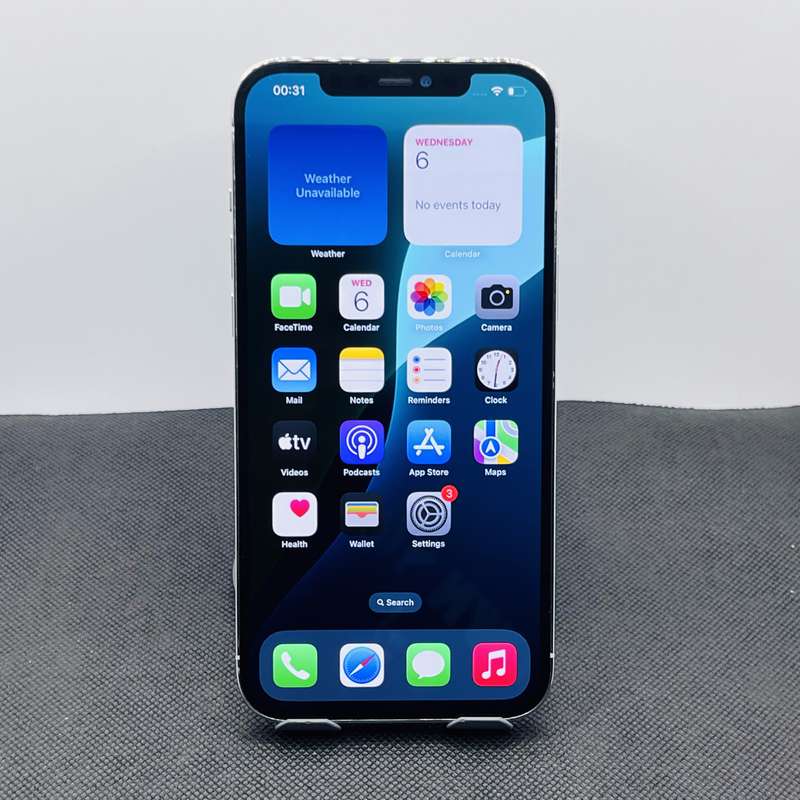 Apple iPhone 12 Pro Max 256GB Silver (12 Month Warranty) + Screen Protector Bundle Value: R200