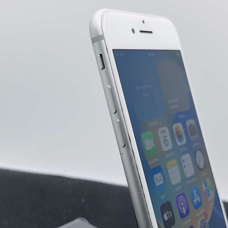 Apple iPhone 8 64GB Silver - Chipped Home Button