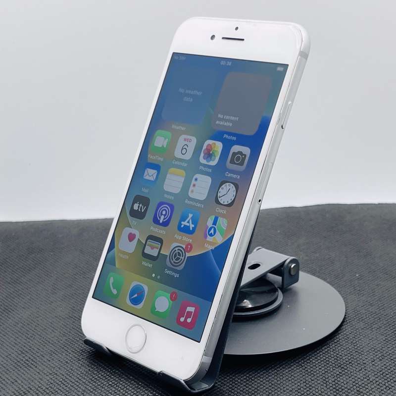 Apple iPhone 8 64GB Silver - Chipped Home Button