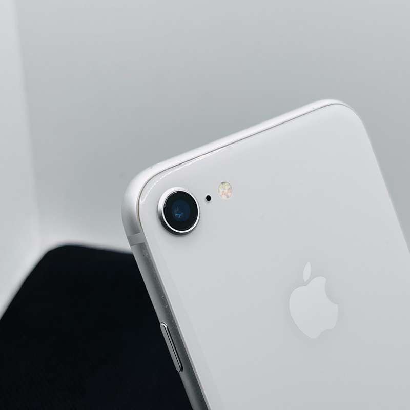 Apple iPhone 8 64GB Silver - Chipped Home Button