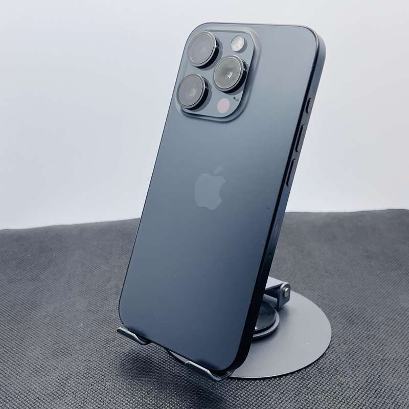 Apple iPhone 15 Pro 256GB Black Titanium (12 Month Warranty) + Screen Protector Bundle Value: R200