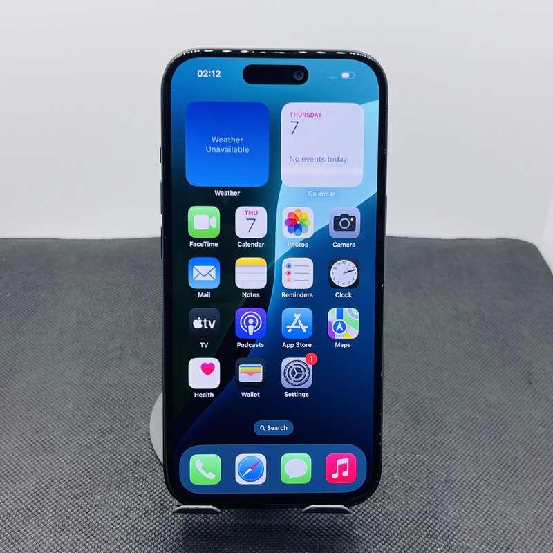Apple iPhone 15 128GB Black (12 Month Warranty) + Screen Protector Bundle Value: R200