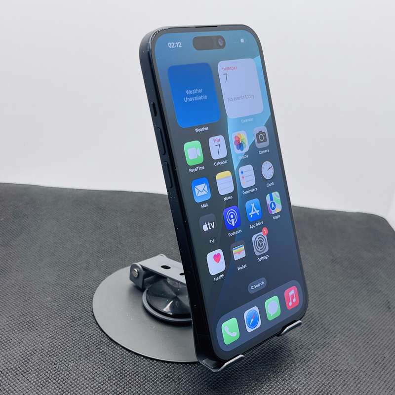 Apple iPhone 15 128GB Black (12 Month Warranty) + Screen Protector Bundle Value: R200