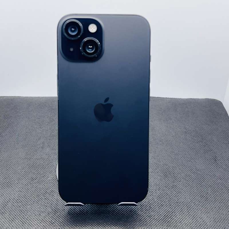 Apple iPhone 15 128GB Black (12 Month Warranty) + Screen Protector Bundle Value: R200