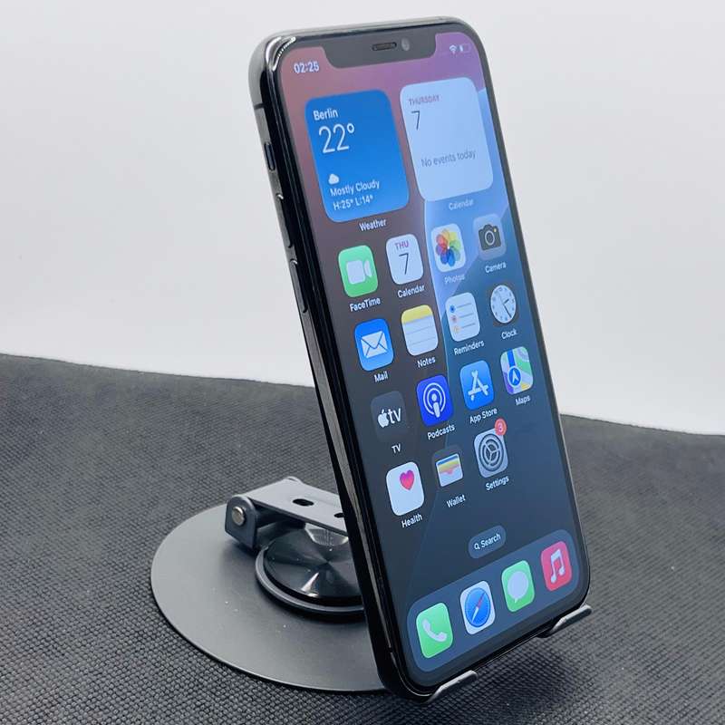 Apple iPhone 11 Pro 256GB Space Gray (6 Month Warranty) + Screen Protector Bundle Value: R200