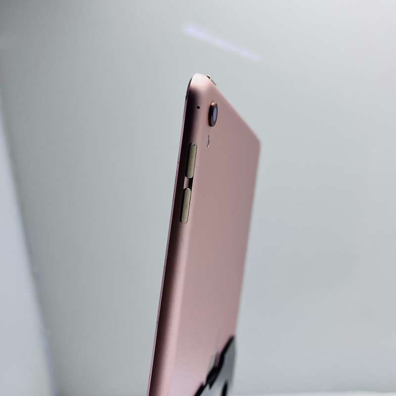 Apple iPad Pro 9.7 1st Gen 32GB (Wifi Only) Rose Gold  No Touch ID