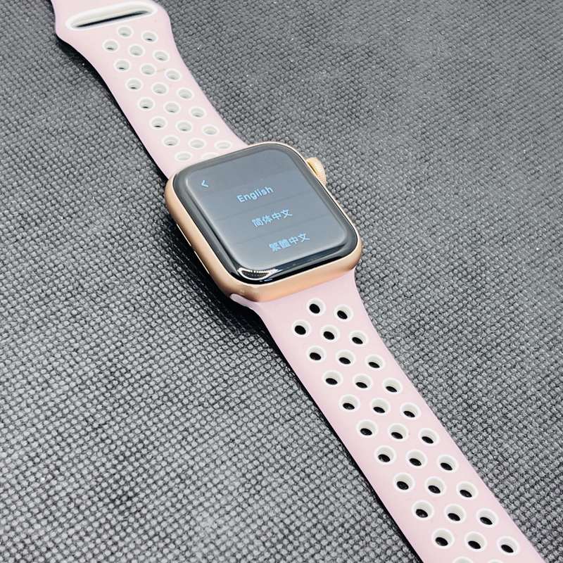 Apple Watch Series 5 40mm GPS Only Rose Gold (3 Month Warranty)  With Pink Straps