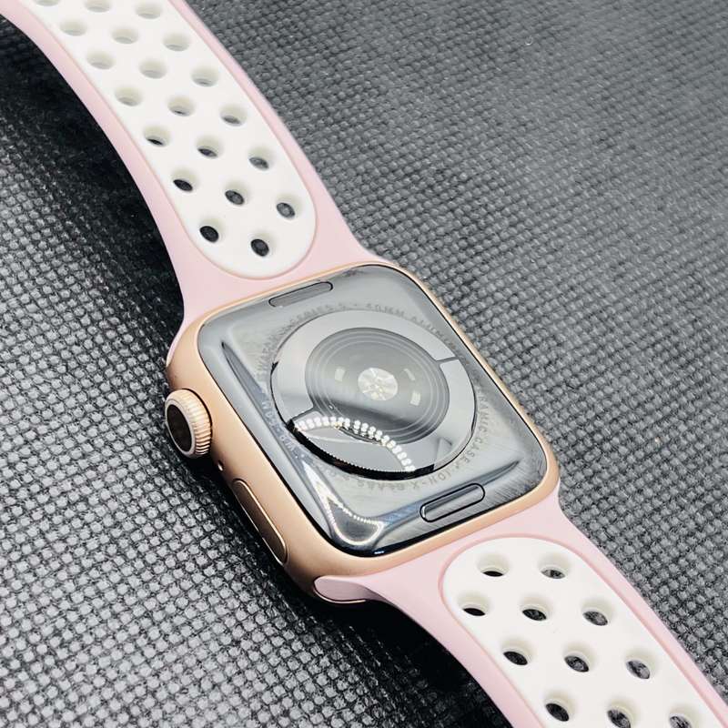 Apple Watch Series 5 40mm GPS Only Rose Gold (3 Month Warranty)  With Pink Straps