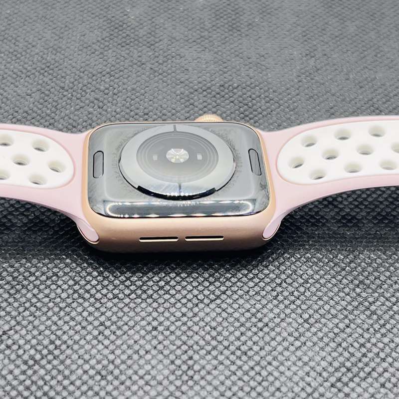 Apple Watch Series 5 40mm GPS Only Rose Gold (3 Month Warranty)  With Pink Straps