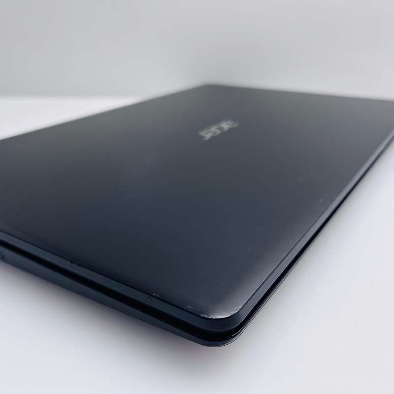 AcerAspire 3 N19C1 8th Gen "Core i5" 1.60GHz 8GB RAM and 1TB HDD + 500GB SSD Black - Hinge Damage