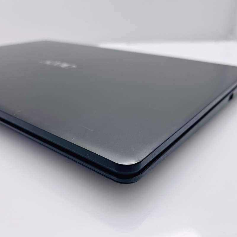 AcerAspire 3 N19C1 8th Gen "Core i5" 1.60GHz 8GB RAM and 1TB HDD + 500GB SSD Black - Hinge Damage