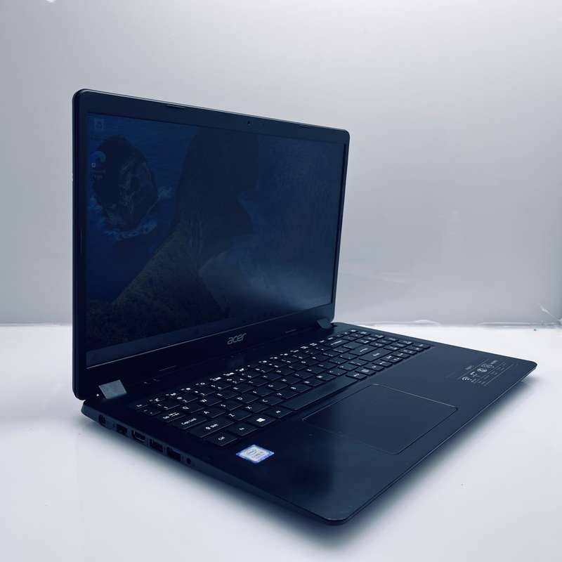 AcerAspire 3 N19C1 8th Gen "Core i5" 1.60GHz 8GB RAM and 1TB HDD + 500GB SSD Black - Hinge Damage
