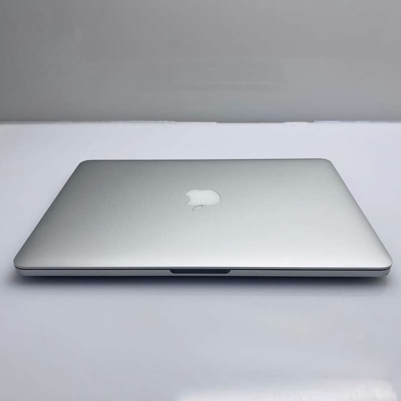 MacBook Pro 13-Inch Core i5 2.40 GHz 8GB RAM 256GB SSD (Late 2013) Silver
