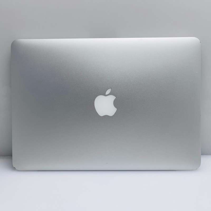 MacBook Pro 13-Inch Core i5 2.40 GHz 8GB RAM 256GB SSD (Late 2013) Silver