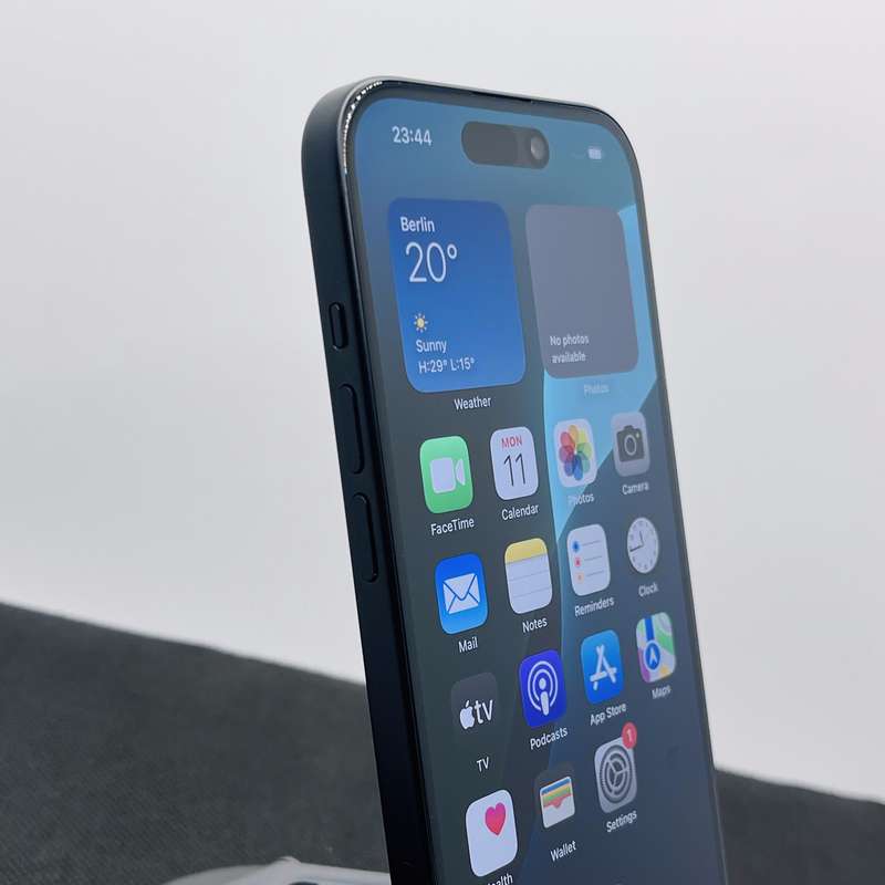 Apple iPhone 15 128GB Black (10 Year Warranty) - Mint Condition