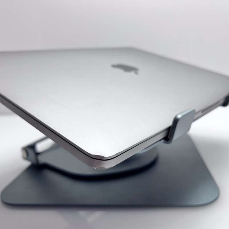 Apple MacBook Pro "Core i5" 13-Inch 8GB RAM 500GB SSD (Touch-bar 2018) Space Grey - Minor Crack