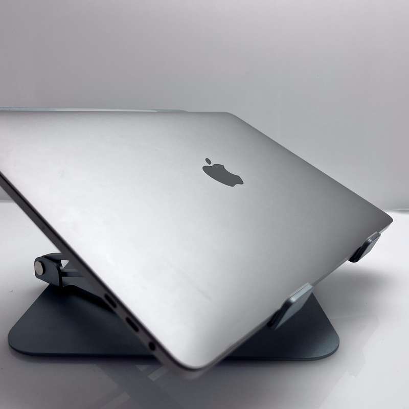 Apple MacBook Pro "Core i5" 13-Inch 8GB RAM 500GB SSD (Touch-bar 2018) Space Grey - Minor Crack