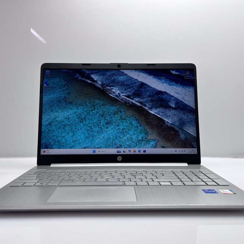 HP-15s-fq4000ni "Core i7" 8GB RAM 256GB SSD - Silver (3 Month Warranty) - Cracked Hinge