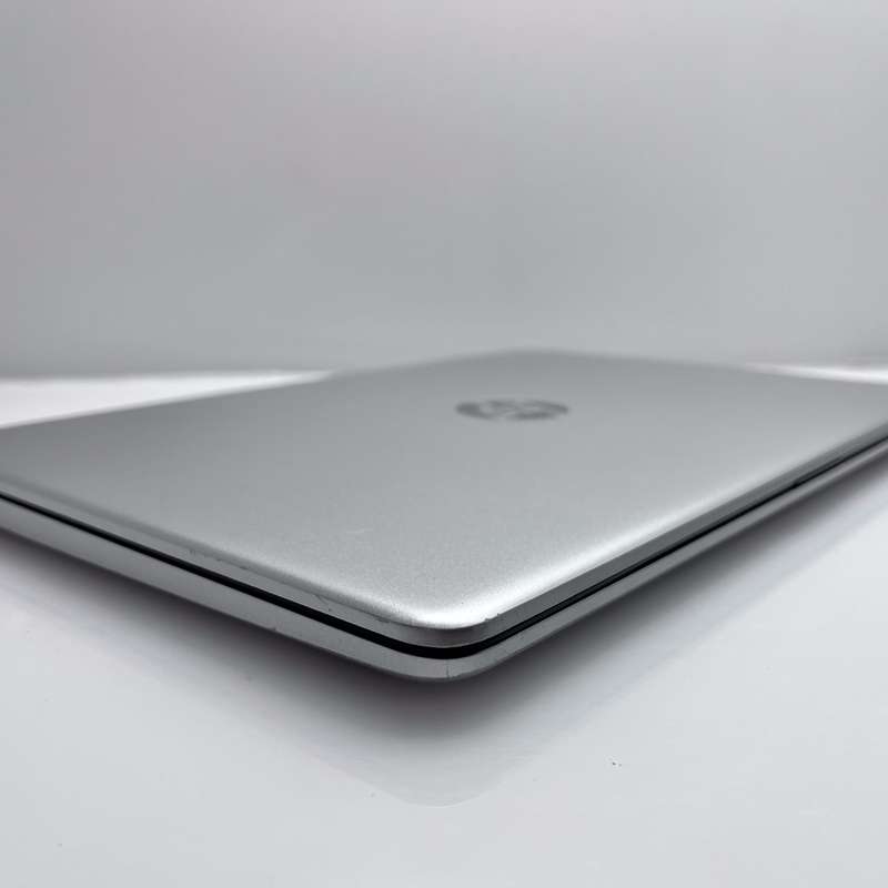HP-15s-fq4000ni "Core i7" 8GB RAM 256GB SSD - Silver (3 Month Warranty) - Cracked Hinge