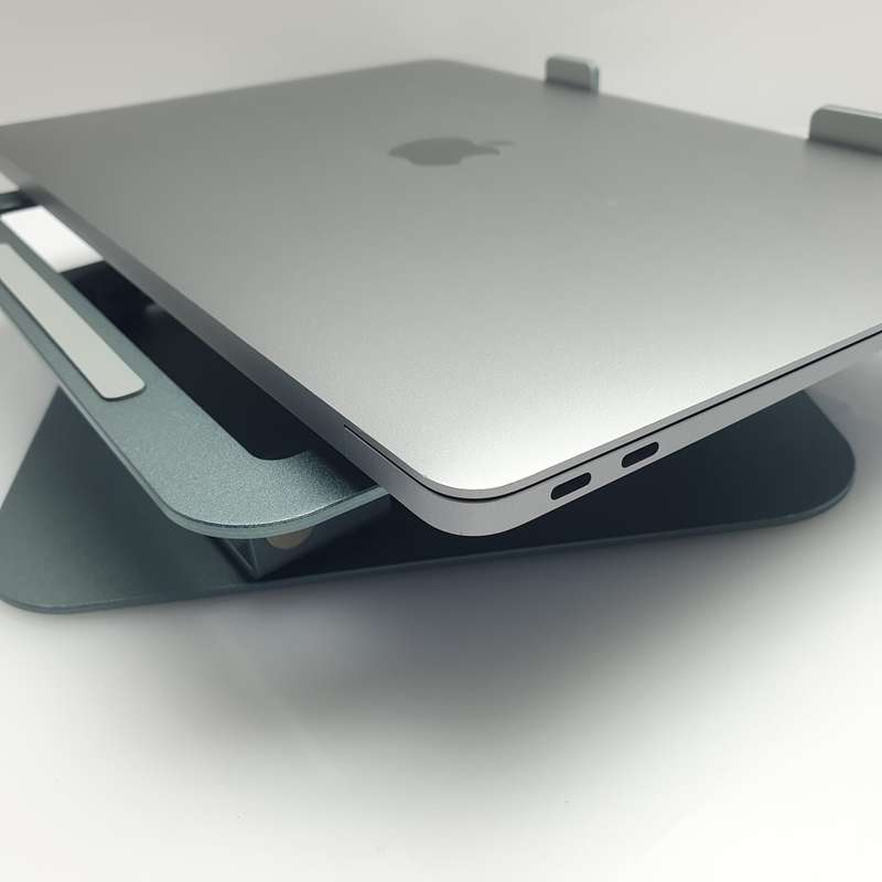 Apple MacBook Air 13-Inch "M1" 8CPU/7GPU (2020) 8GB RAM 256GB SSD Space Grey (12 Month Warranty)