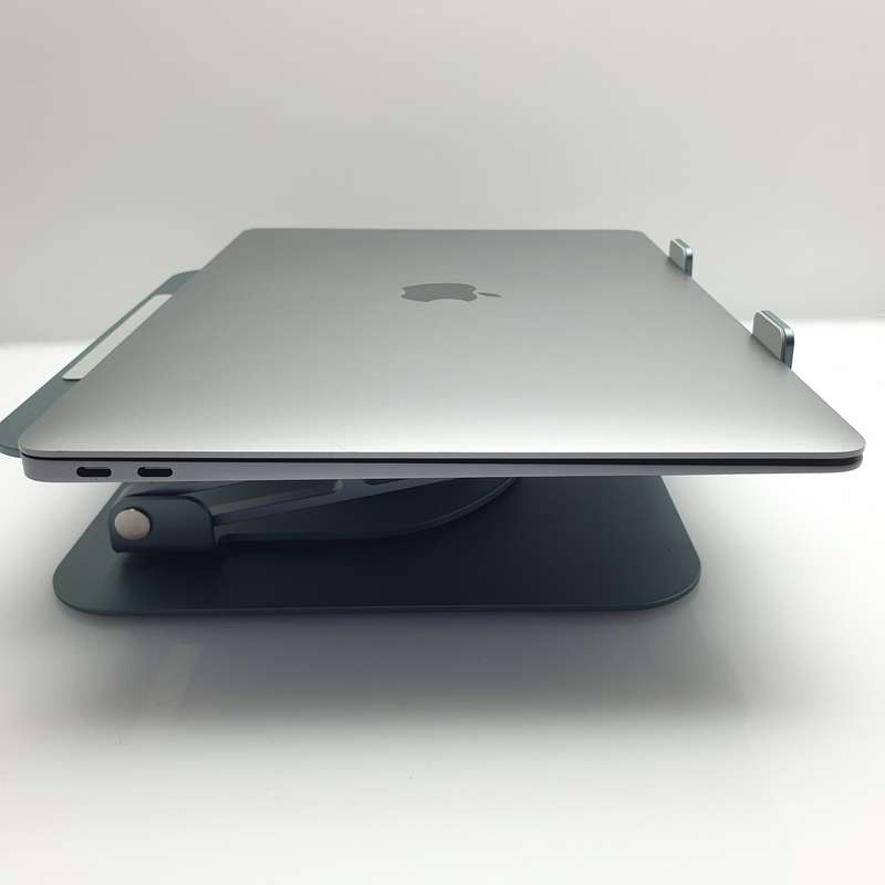 Apple MacBook Air 13-inch M1 8 CPU/7 GPU (2020) 8GB RAM 256GB SSD Space Gray (12 Month Warr...