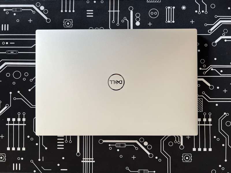 Dell XPS 9500 15.6-inch | 2.5GHz 6-Core i7-10750H | 32GB RAM | 1TB SSD | NVIDIA GeForce GTX 165...