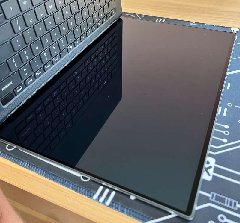 Dell XPS 9500 15.6-inch | 2.5GHz 6-Core i7-10750H | 32GB RAM | 1TB SSD | NVIDIA GeForce GTX 165...