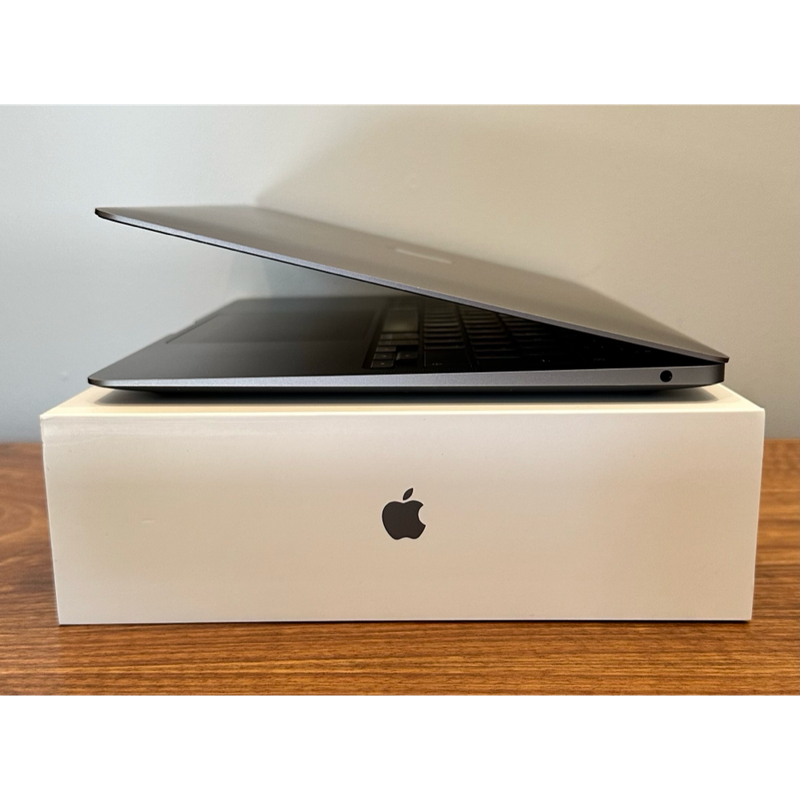 Apple MacBook Air 13-inch | 8GB RAM | 256GB SSD | M1 8 Core CPU & 7 Core GPU | Space Grey - Pre O...