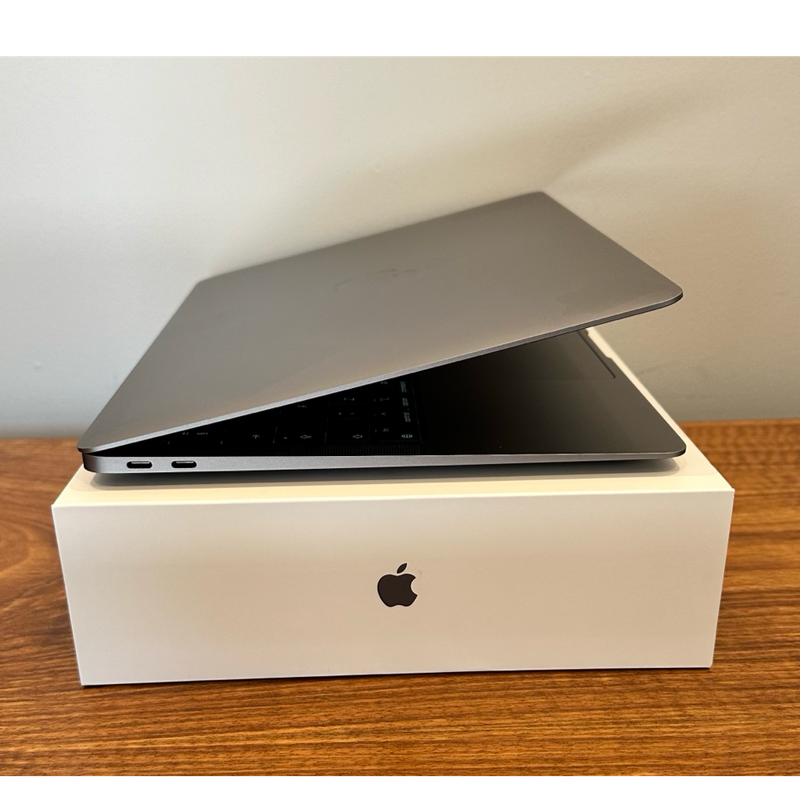Apple MacBook Air 13-inch | 8GB RAM | 256GB SSD | M1 8 Core CPU & 7 Core GPU | Space Grey - Pre O...