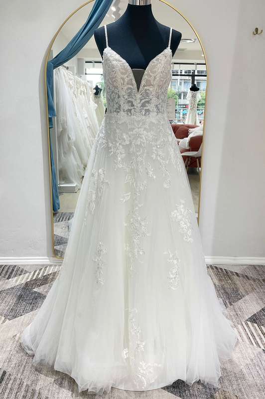 (Rental) Lilly , tulle empire wedding dress.