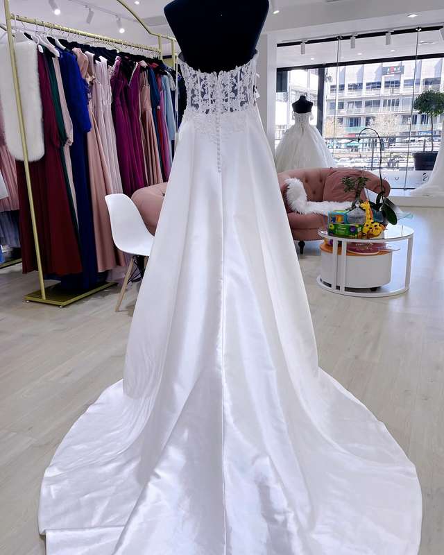 (RENTAL)KELSEY, Boobtube satin with lace detail A-line wedding dress