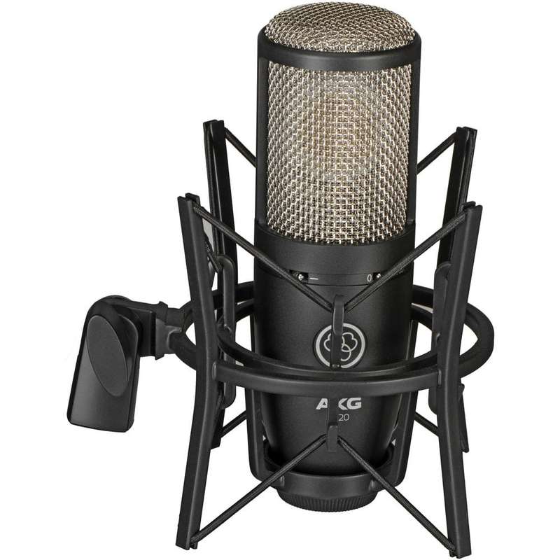 AKG P220 Studio MIC in Case