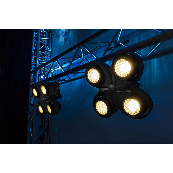 BEAMZPRO SB400IP LED STAGE BLINDER IP65 4x 100W WW