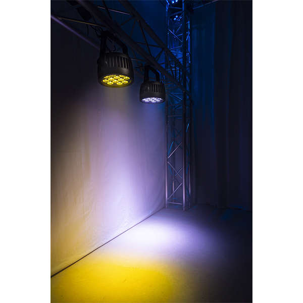 BEAMZPRO BWA532 LED PAR IP65 12x 12W RGBW