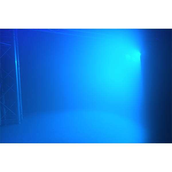 BEAMZPRO BTF200CZ LED FRESNEL ZOOM IP20 1x 200W RGBW