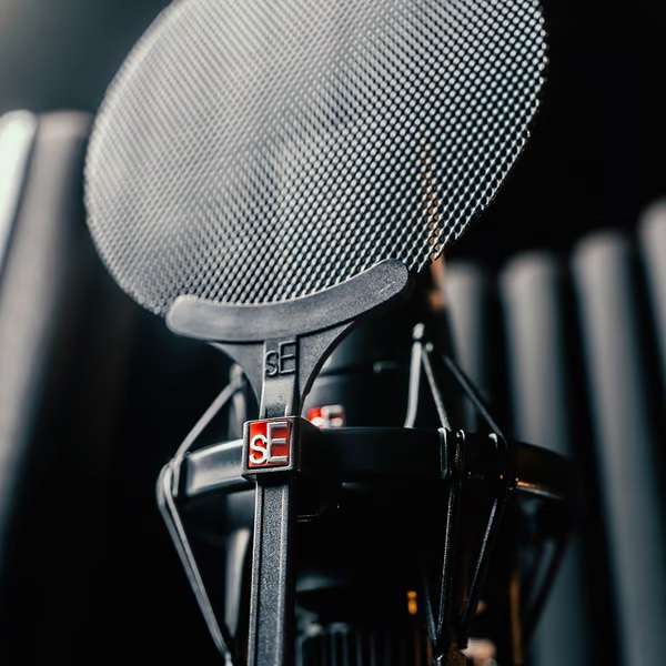 SE Electronics X1S Studio Bundle
