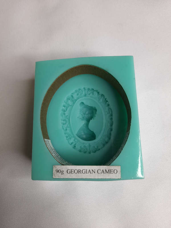Georgian Cameo Silicone Mould - 90g