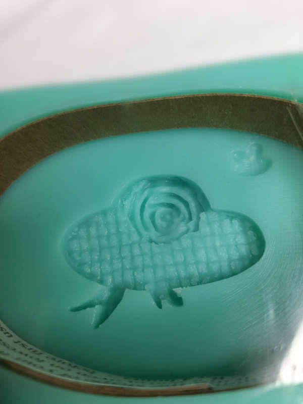 Straw Hat Silicone Mould - 105g