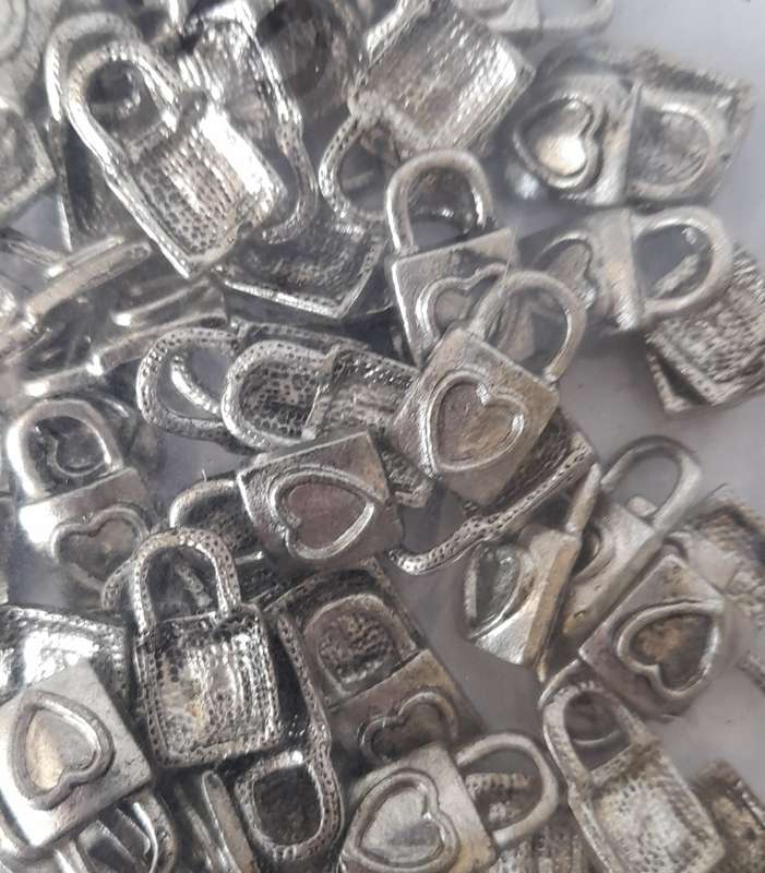 Metal Charm Pack - Heart Lock - 39pcs
