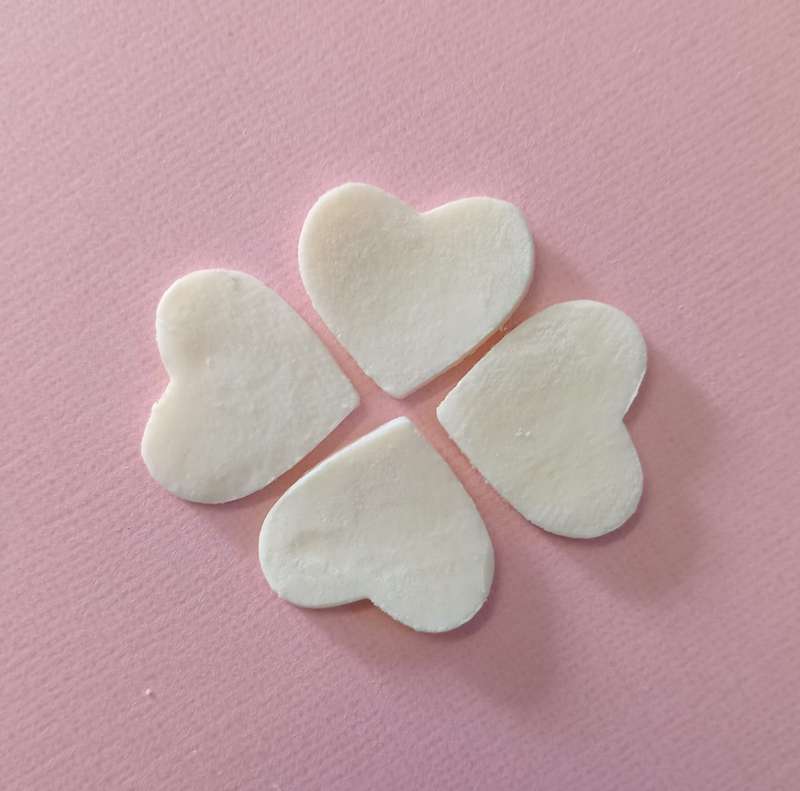 Soap Embeds - Hearts (Blank) - 16pc