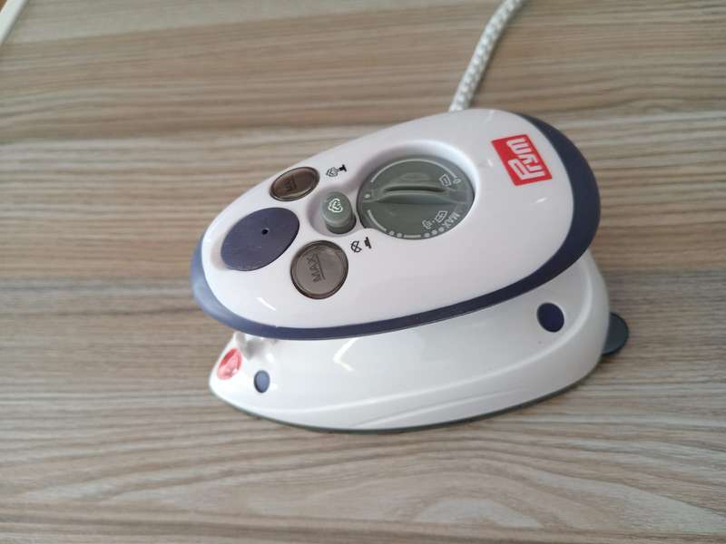 Mini Steam Iron
