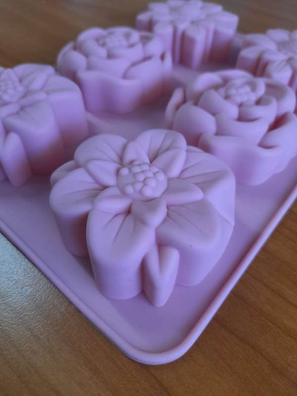 6 Cavity 3D Florals Silicone Mould