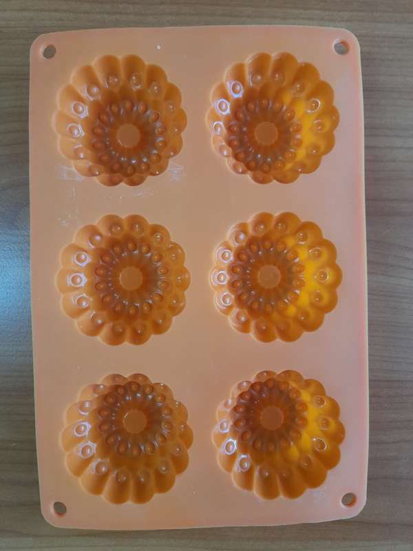 6 Cavity Orange Florals Silicone Mould