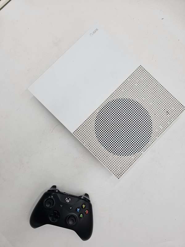 Xbox One S