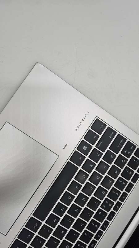 HP ELITEBOOK AMD RYZEN 5 PRO 6650U